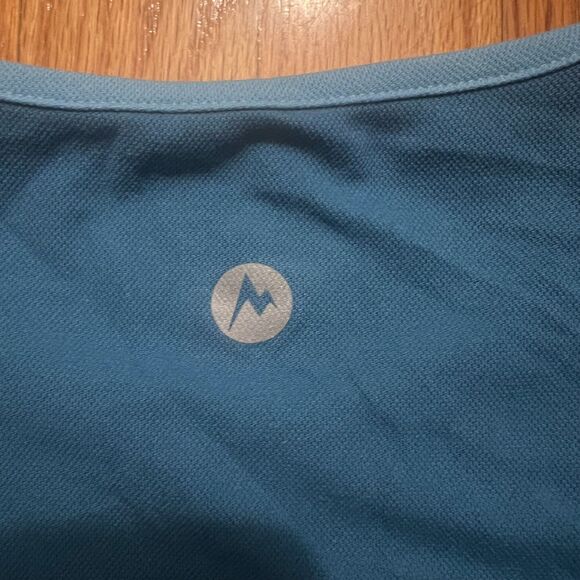 Marmot Blue exercise sleeveless workout tank Size M P2P = 18.25" - Picture 7 of 11